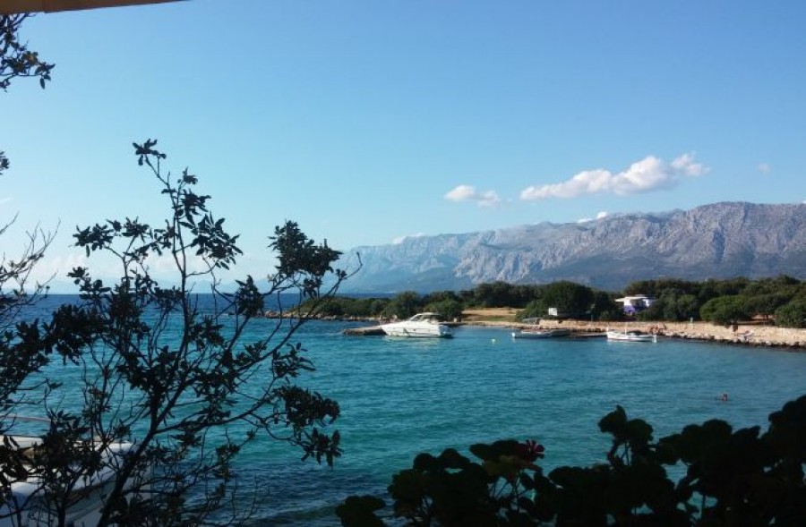 hvar-beach